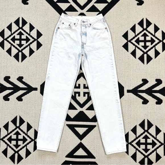 Levi’s 501 ‘81 High Rise Tapered Mom Jean in Erikka's Pic Light Wash Size 25 - Picture 7 of 16